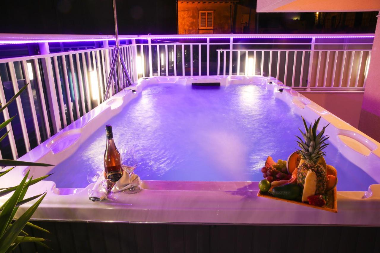 Apartment Rose Pool Comfort Ragusa Esterno foto