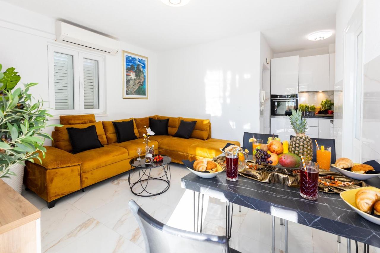 Apartment Rose Pool Comfort Ragusa Esterno foto